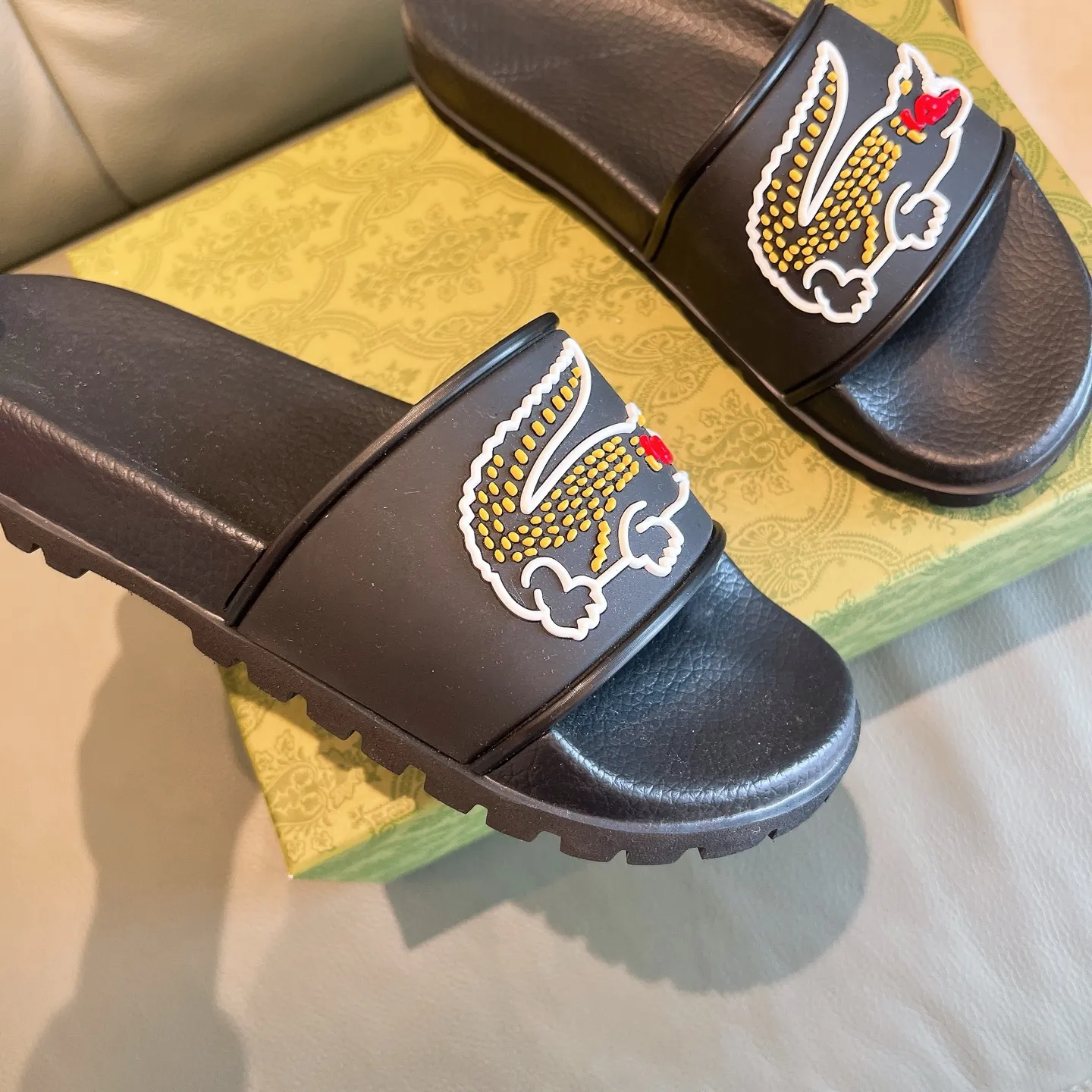 Men's Men's Shoes 130🐮🐮Gucci Gucci Slippers Gucci 2024 latest beach sandals slippers Original molding double G LOGO Original molding consistent Outsole: Men's Men's Shoes u double-layer outsole Size: 35-46